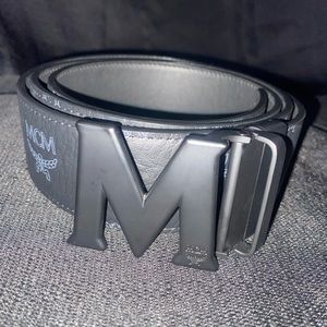 Mens MCM belt NEW BLACK excellent  condition